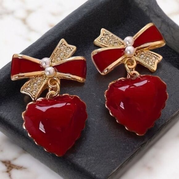 Red Heart Earrings Gold Rhinestone Bow Pearl Valentine's Dangle Pierced Jewelry - Picture 1 of 4
